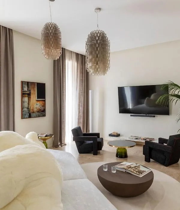 Le Case Di Andrea - Luxe Rome Apartment-1